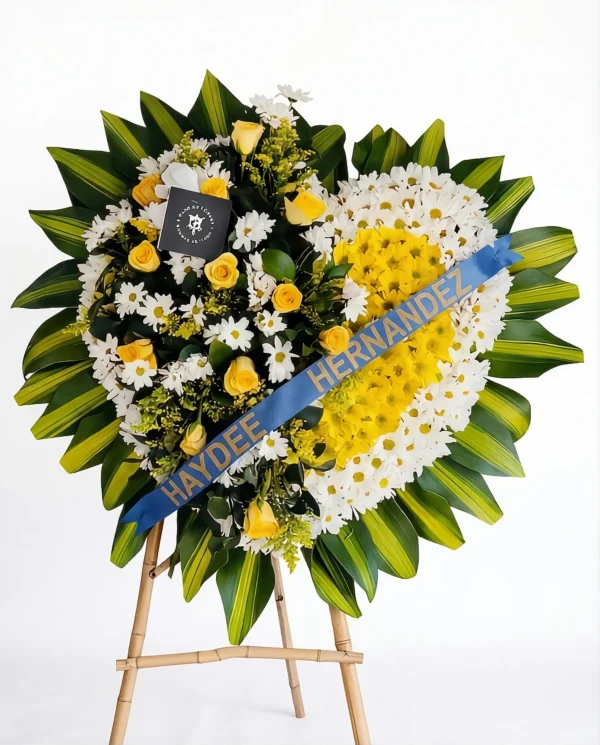 Corona Fúnebre Corazón de Recuerdo en Amarillo y Blanco